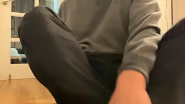 Men-esthe-Live — Freechat on StripChat