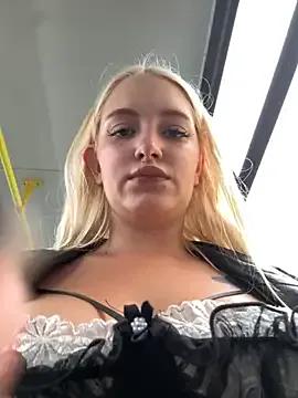 Milkyy_wway — Slap NAKED ass on public