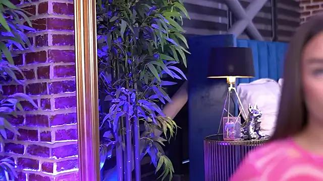 MillaSerene on StripChat 