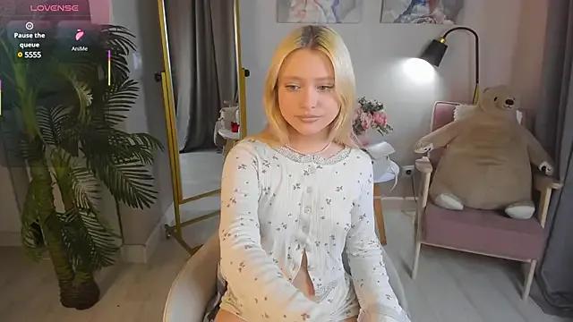 Millie_Vanillies on StripChat 