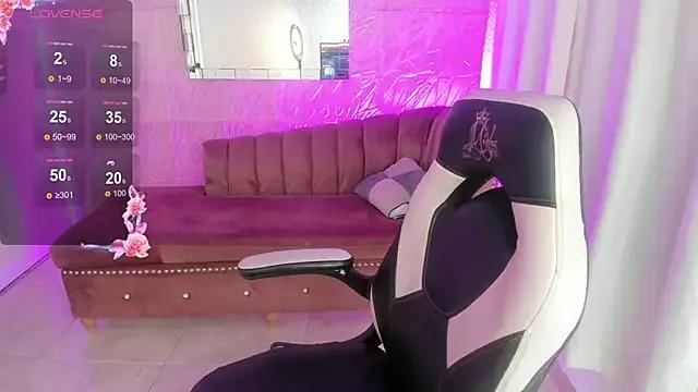 miss_isabella_m on StripChat 