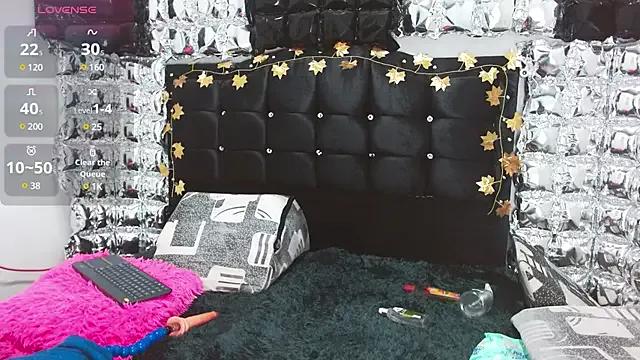 molly_9 on StripChat 