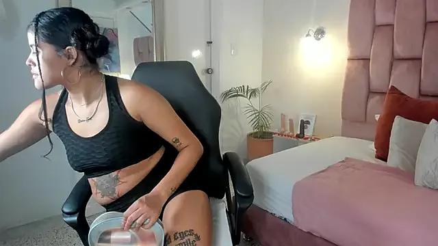 molly_gomezz on StripChat
