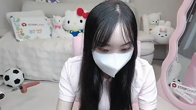 momo_room — 18