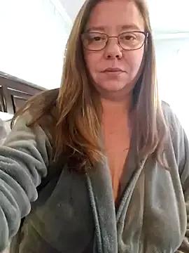 MsShelby40 on StripChat 
