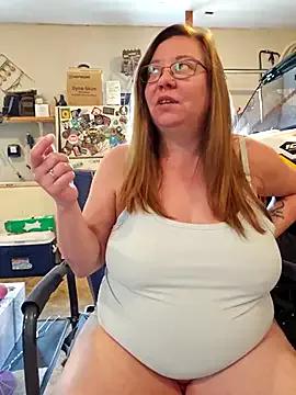 MsShelby40 on StripChat 
