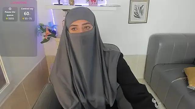 salma_arabicc — get on doggy and rub with the clothes on