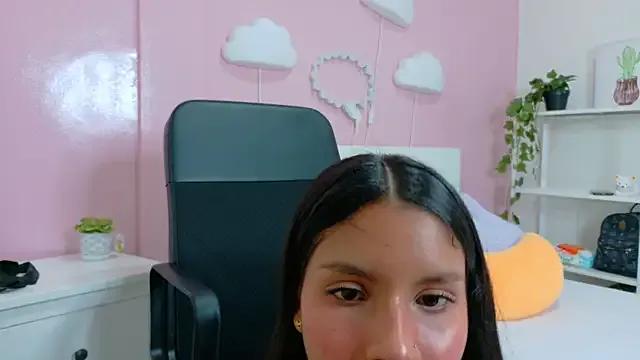 SamaGrey__ on StripChat 