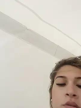 Sara_smiiith211 on StripChat 