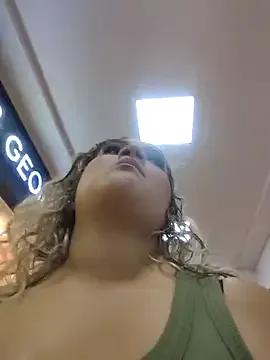 Sara_smiiith211 on StripChat 