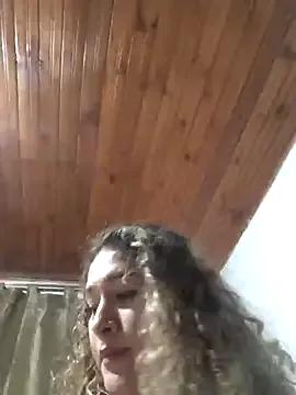 Sara_smiiith211 on StripChat 