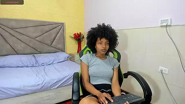 sara_williams01 on StripChat 