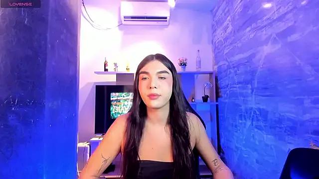 saracaball_ on StripChat 