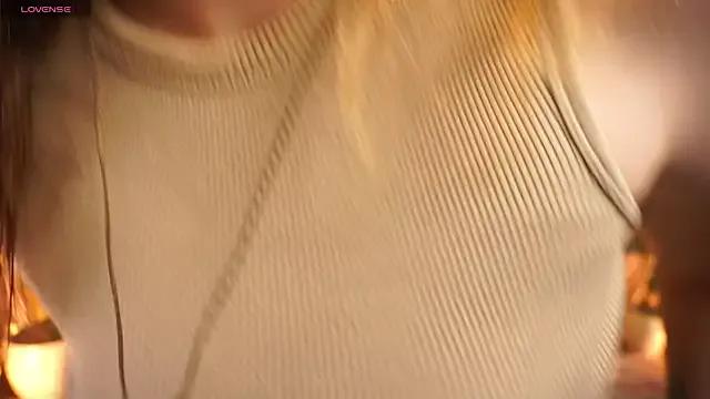Sense_Of_Rosemary on StripChat 