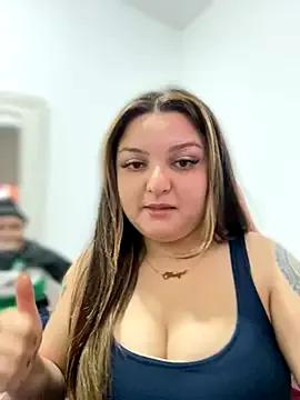 SweetFoxEyes_ on StripChat 