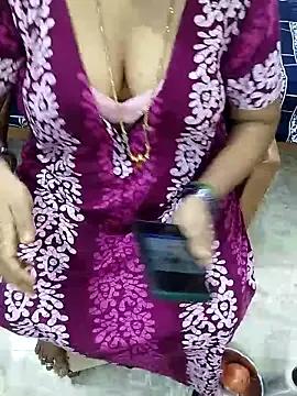 Tamil_Meena — Freechat on StripChat
