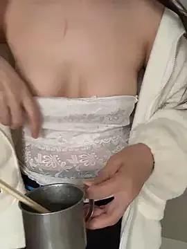 xiiuuff18 — Freechat on StripChat