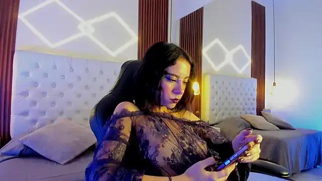 ZamabyCrucie on StripChat 
