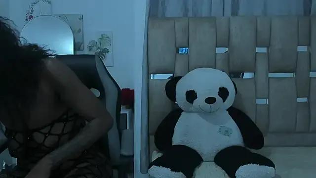 Zanahia2 on StripChat 